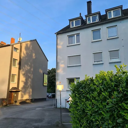 Raum In Ae Max 4 B * Essen